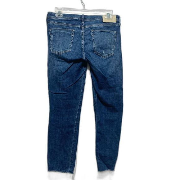 Zara Denim Raw Hem Mid Rise Skinny Medium Wash Blue Jeans Distressed size 6 - Picture 9 of 9